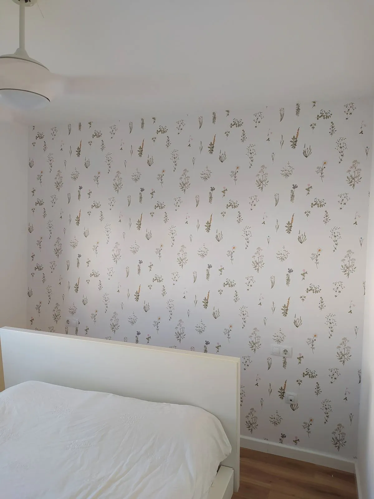 Empapelado decorativo en Sevilla para dormitorios modernos.