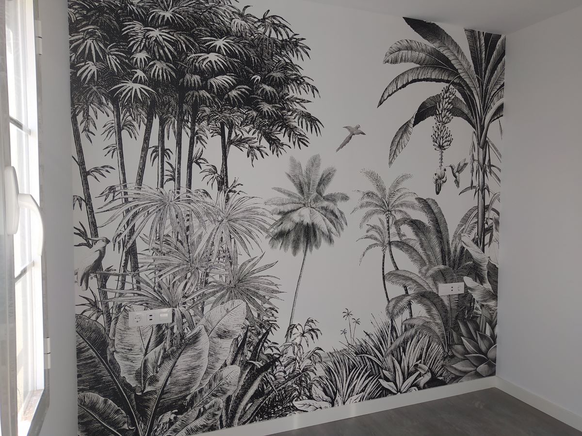 Mural empapelado en Sevilla