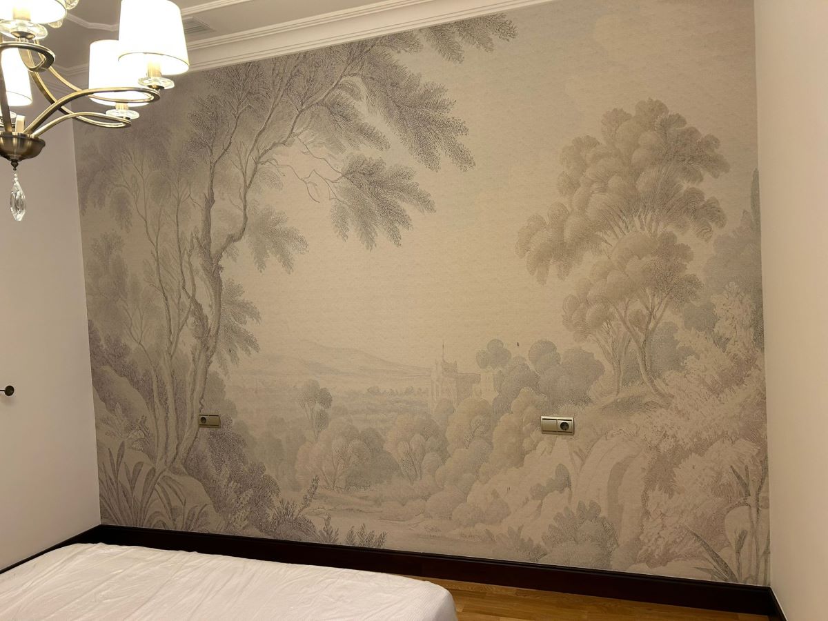 Mural empapelado en Sevilla